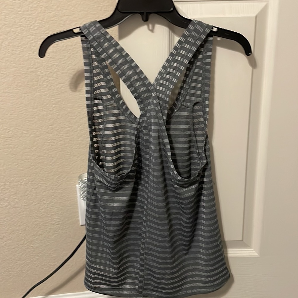 Zyia nimbus split back tank - Picture 2 of 3